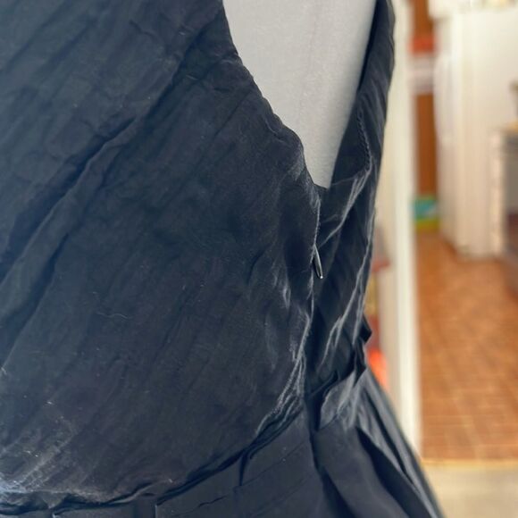 Cotton v neck dress - Picture 3 of 4